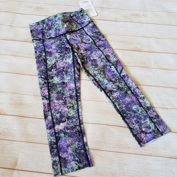 Lululemon Fast and Free Crop II Nulux 19" Leggings in Vivid Vision Yoga Athletic - Picture 7 of 14